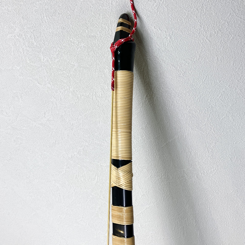 並寸　15.4kg　小山雅司　黒漆塗弓（重籐弓）　ニベ