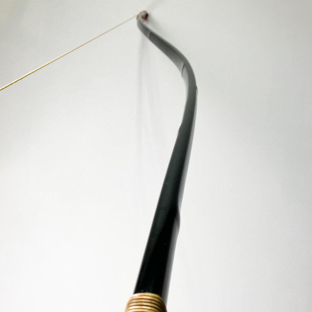 二寸伸 14.3kg 松永萬義 黒漆塗竹弓 ニベ