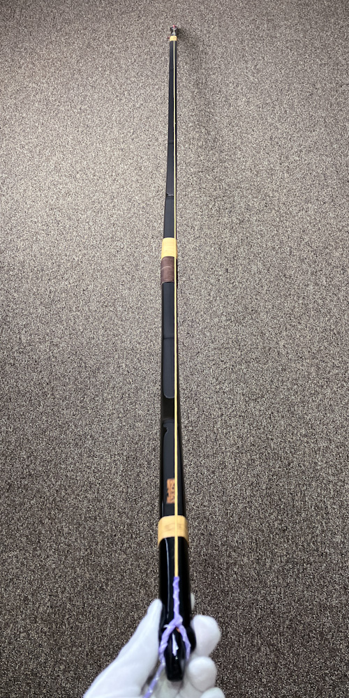 二寸伸　19.5kg　肥後三郎 花押　黒漆塗竹弓　ニベ