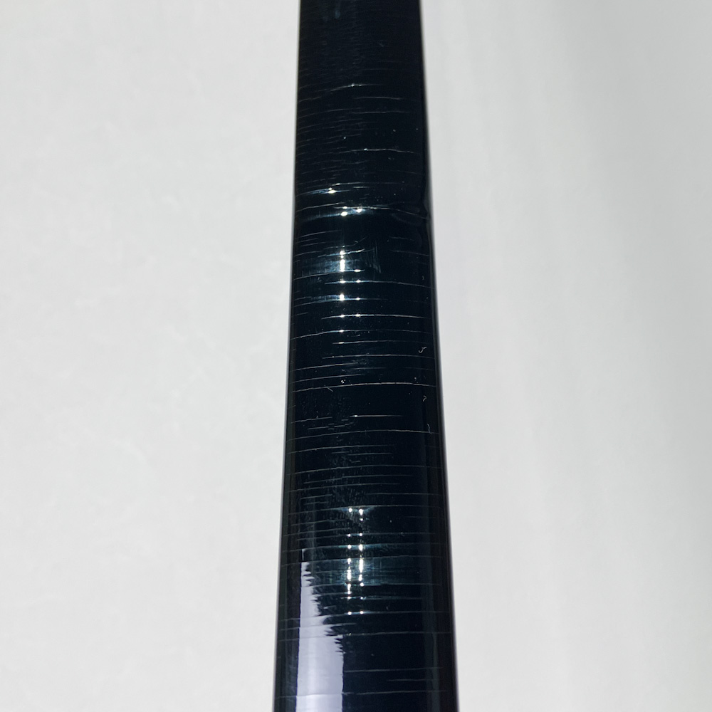 二寸伸　19.5kg　肥後三郎 花押　黒漆塗竹弓　ニベ