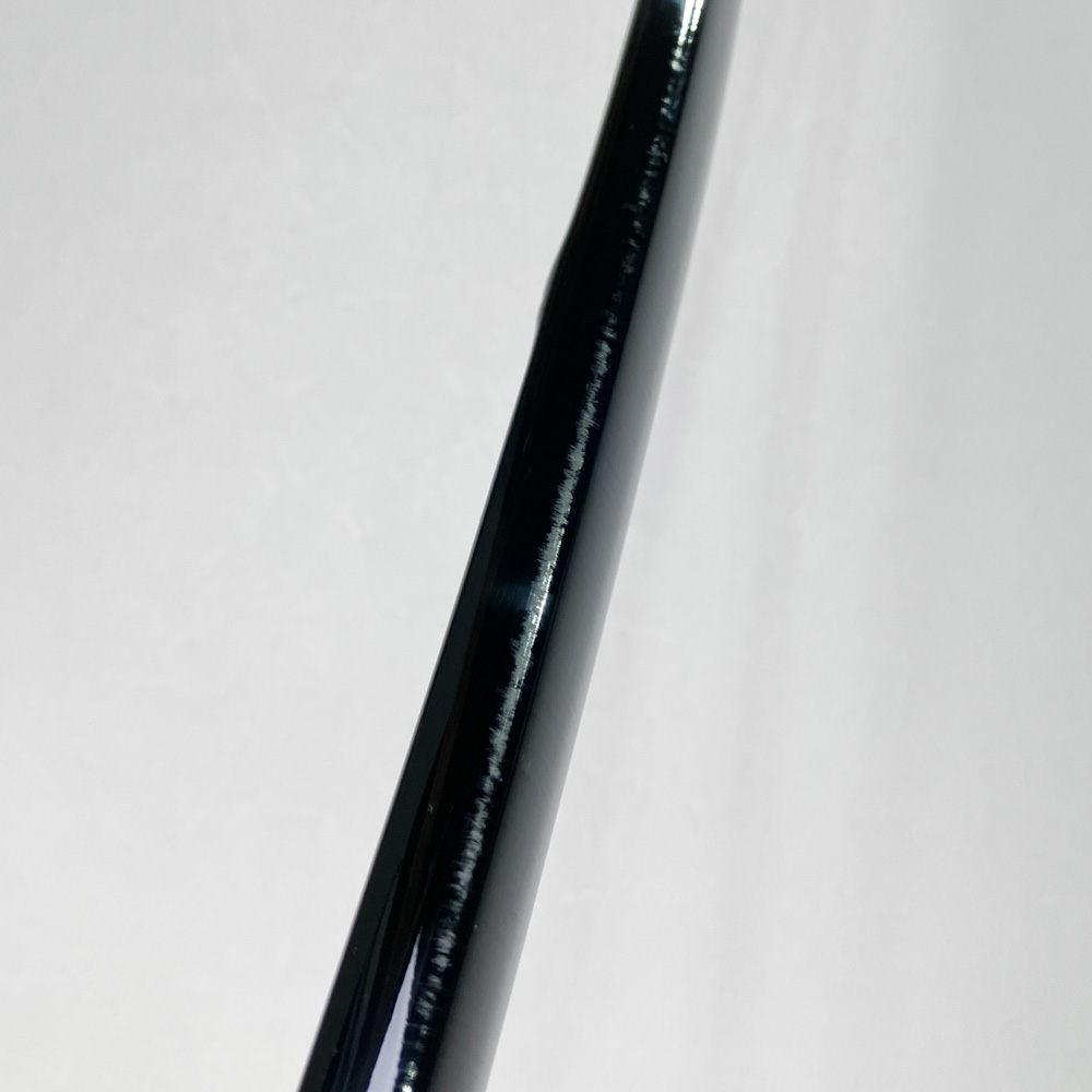 二寸伸　19.5kg　肥後三郎 花押　黒漆塗竹弓　ニベ