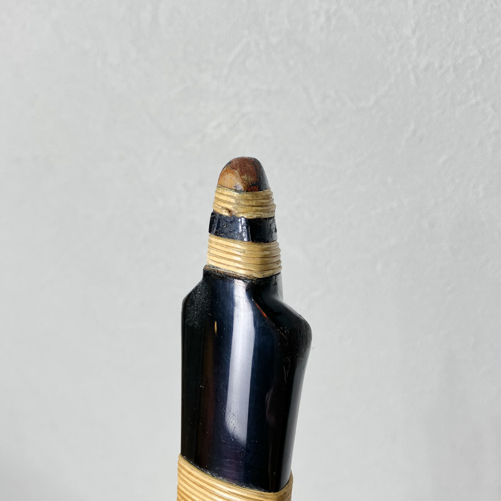 二寸伸　20.3kg　柴田勘十郎　黒漆塗竹弓　ニベ