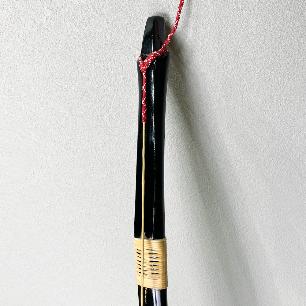 二寸伸　10.8kg　横山黎明作 花押　黒塗竹弓