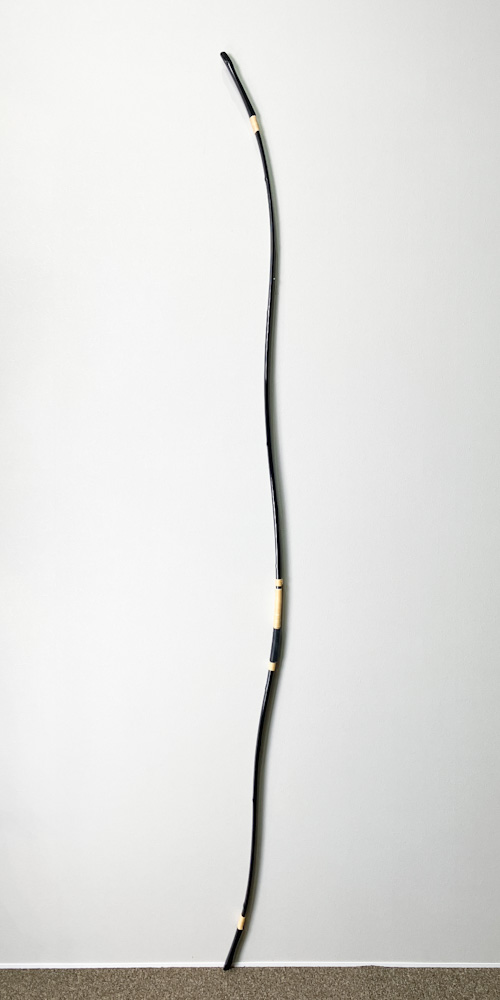 二寸伸　10.8kg　横山黎明作 花押　黒塗竹弓