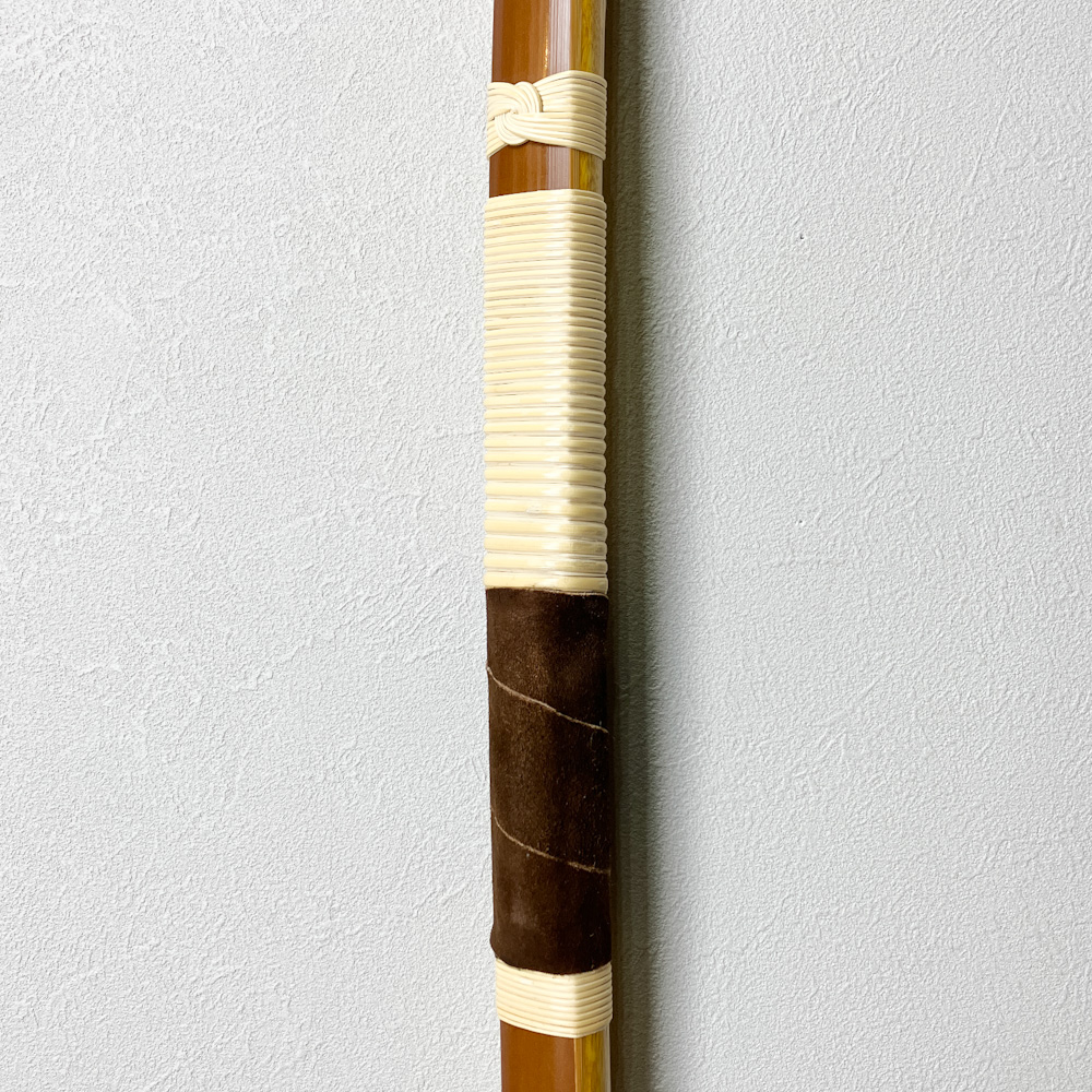 二寸伸　22.1kg　小倉紫峯 花押 作　前煤竹弓