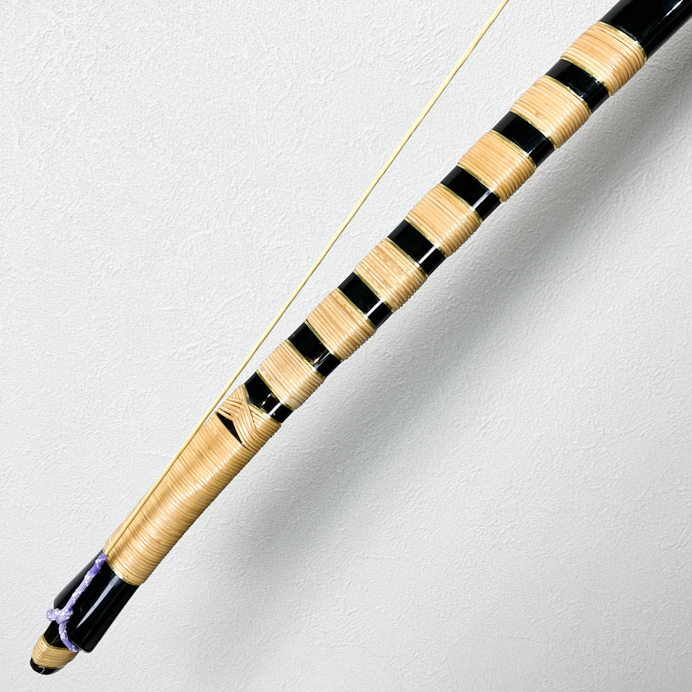 二寸伸　13.0kg　無銘　黒塗弓（相位弓）