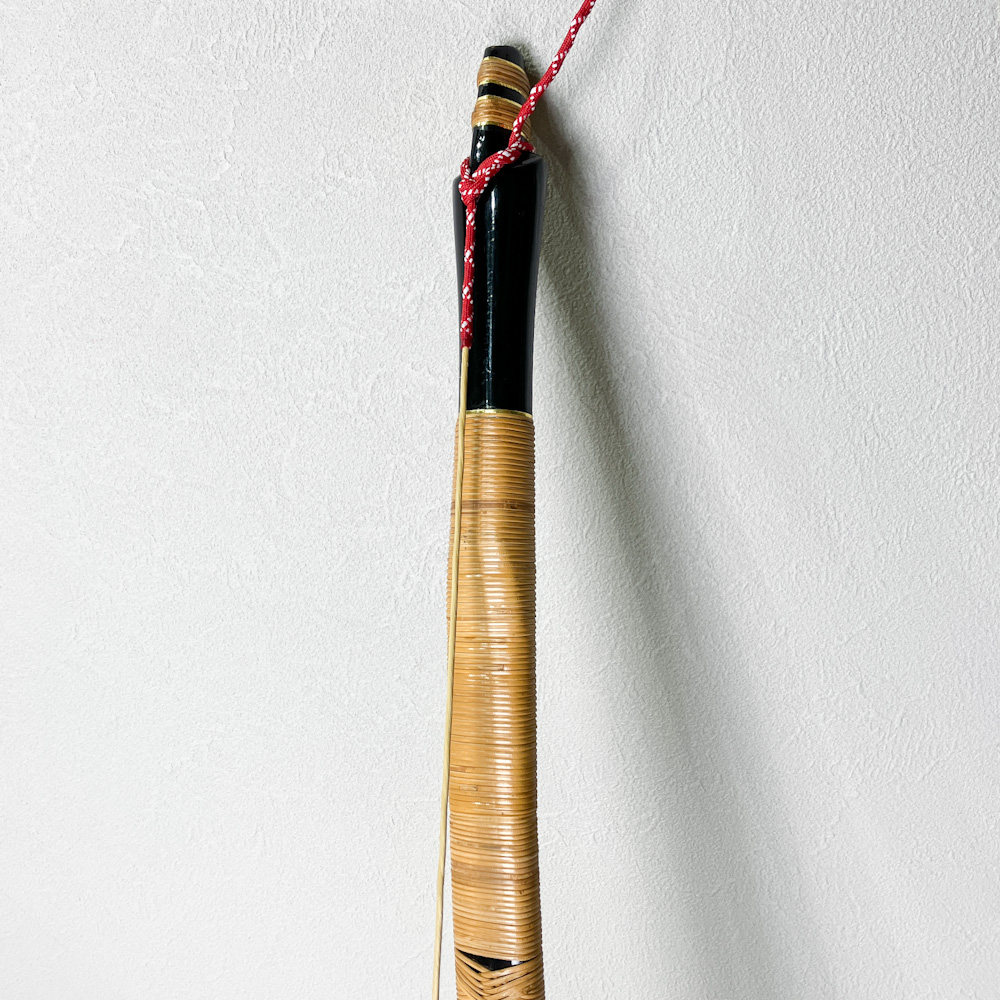 二寸伸　13.0kg　無銘　黒塗弓（相位弓）