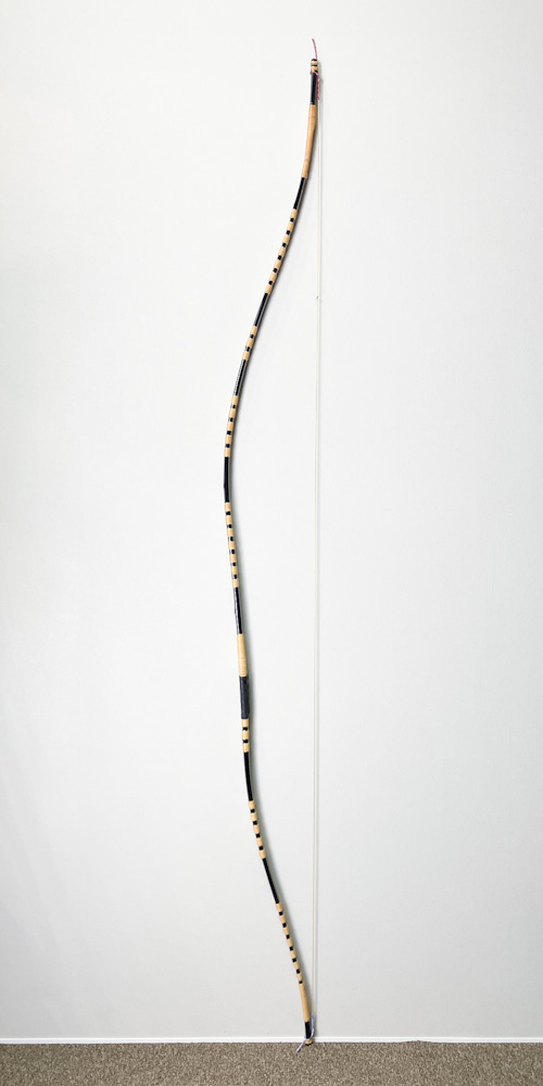 二寸伸　13.0kg　無銘　黒塗弓（相位弓）