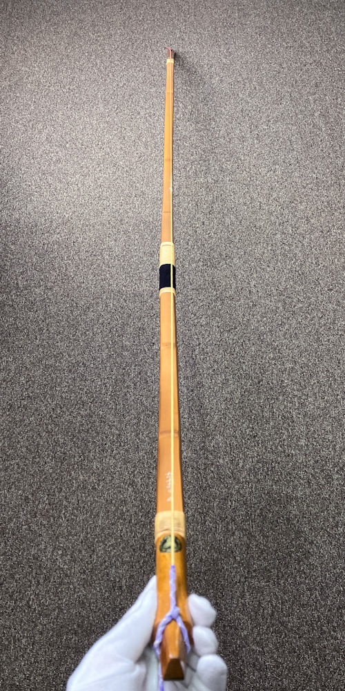 二寸伸　16.9kg　新宮素直 作 花押　前煤竹弓