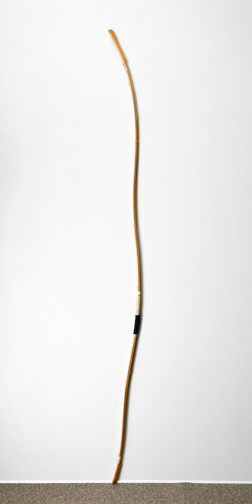 二寸伸　16.9kg　新宮素直 作 花押　前煤竹弓