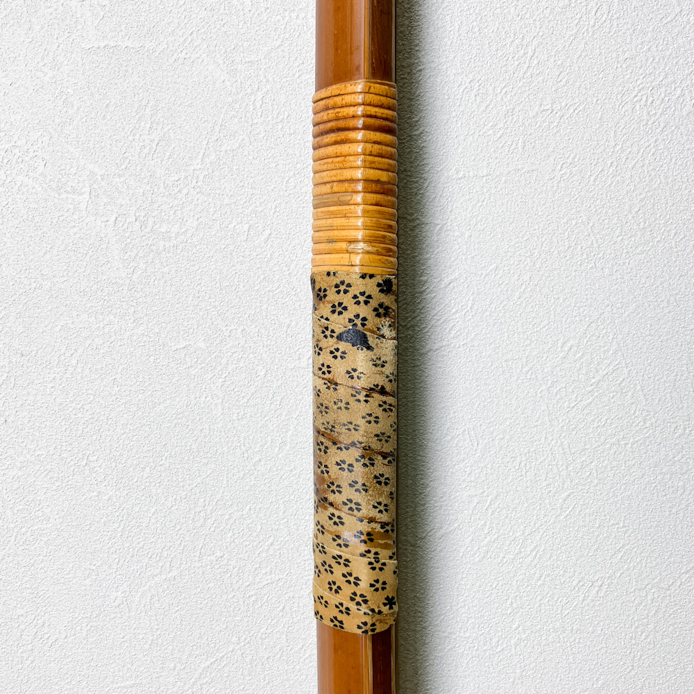 二寸伸　17.6kg　浦上栄 花押　肥後三郎 花押（初代）　前煤竹弓　ニベ